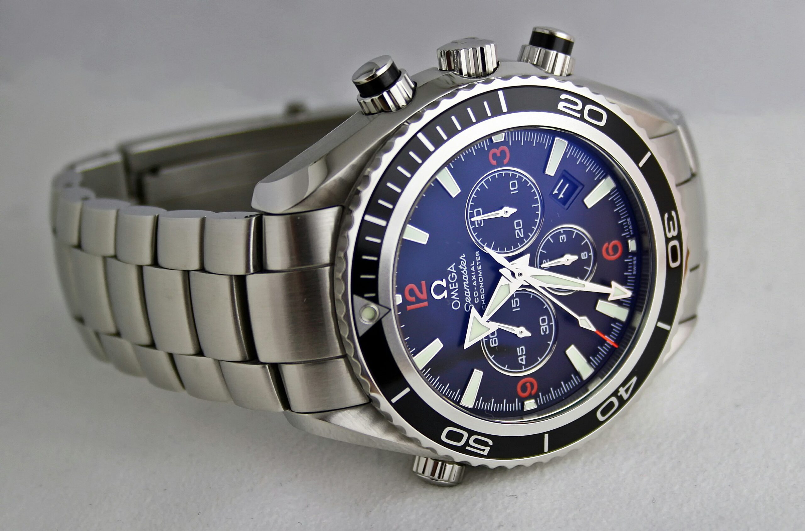 Watch image 3