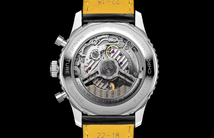 Breitling Navitimer bracelet detail