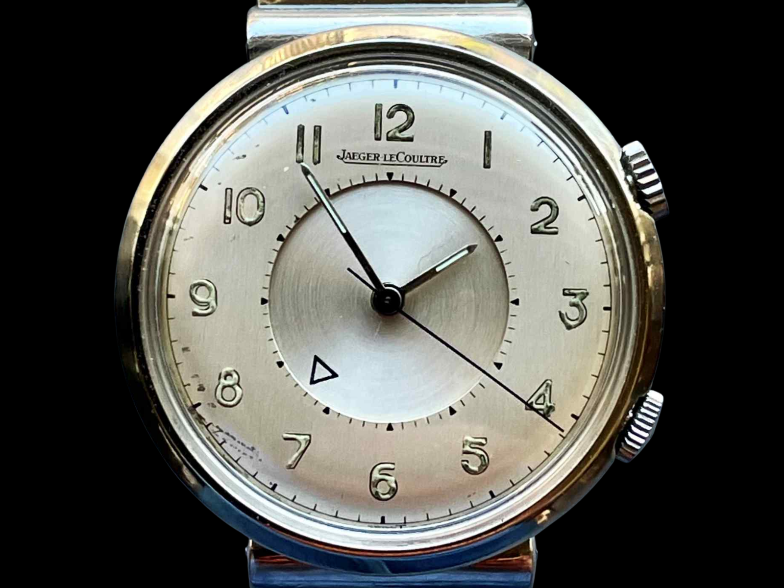 Vintage Jaeger-LeCoultre Memovox
